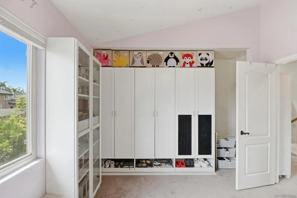 614 Cabezon Pl Vista, CA 92081