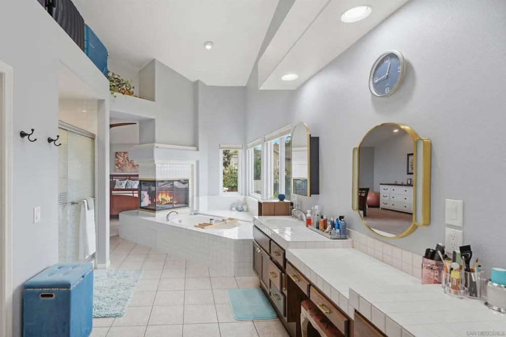 614 Cabezon Pl Vista, CA 92081
