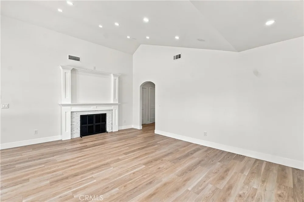 11100 Greenlawn Los Angeles, CA 90230