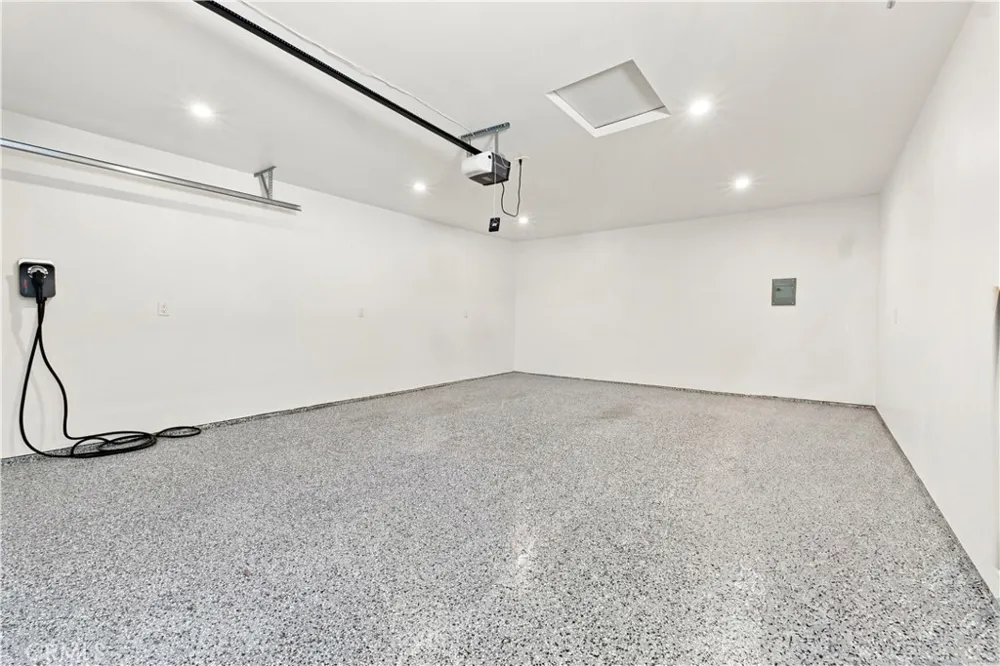 11100 Greenlawn Los Angeles, CA 90230