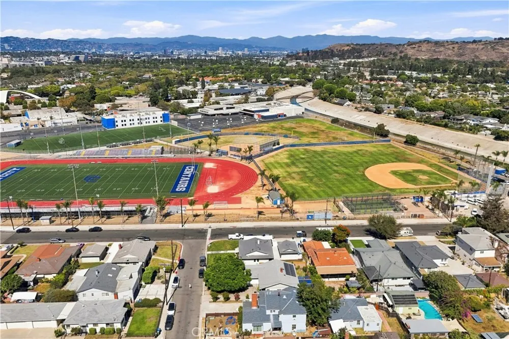 11100 Greenlawn Los Angeles, CA 90230