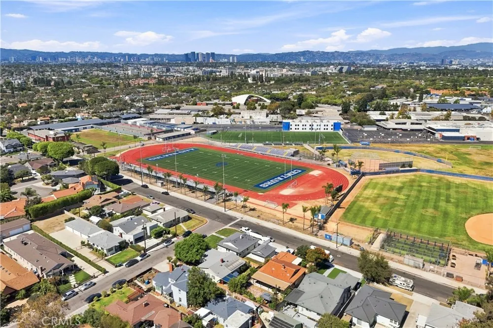 11100 Greenlawn Los Angeles, CA 90230