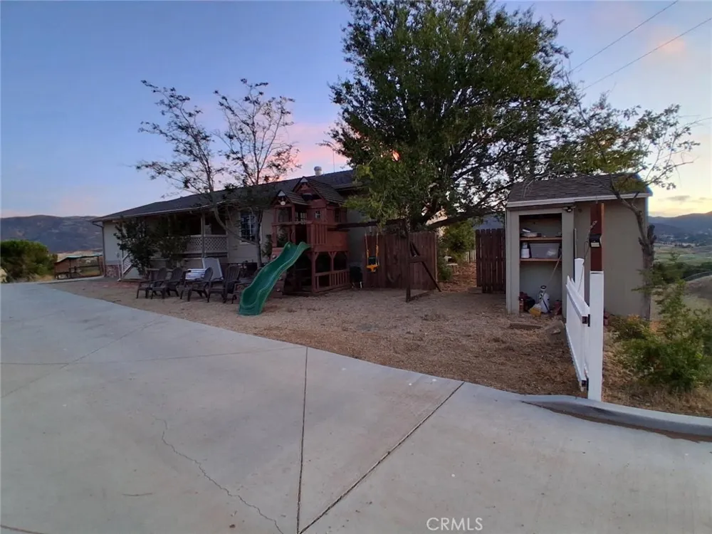 8630 Penhaven Leona Valley, CA 93551
