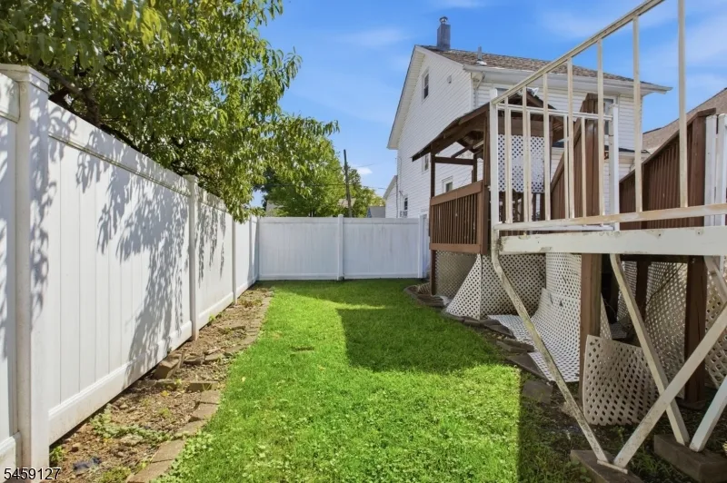 305 Stockton Ave Roselle, NJ 07203