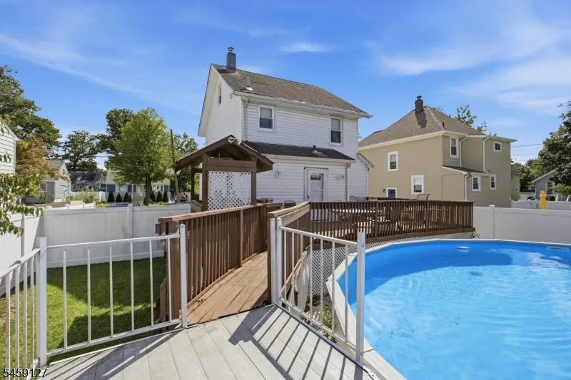 305 Stockton Ave Roselle, NJ 07203