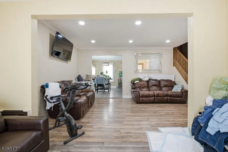 305 Stockton Ave Roselle, NJ 07203