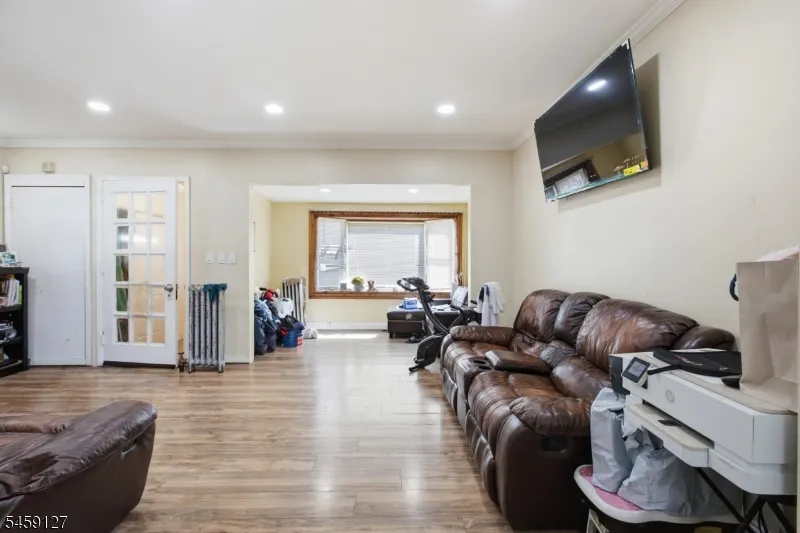 305 Stockton Ave Roselle, NJ 07203