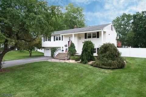 26 Curtis Dr