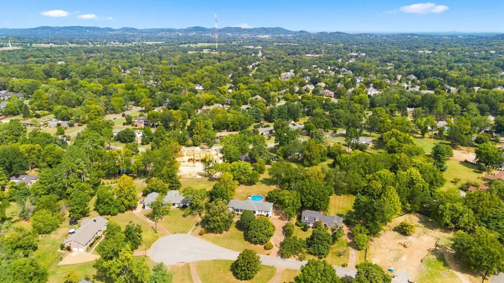 8210 Brentview Court Brentwood, TN 37027