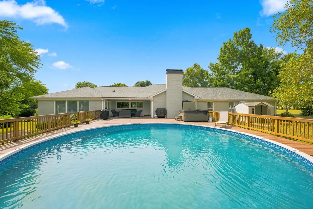 8210 Brentview Court Brentwood, TN 37027