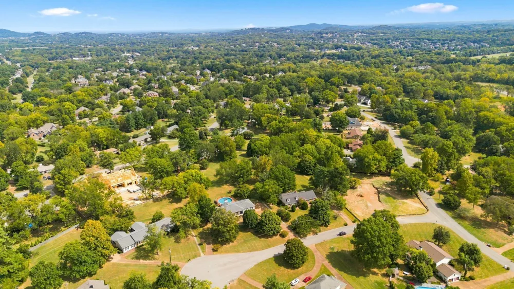 8210 Brentview Court Brentwood, TN 37027