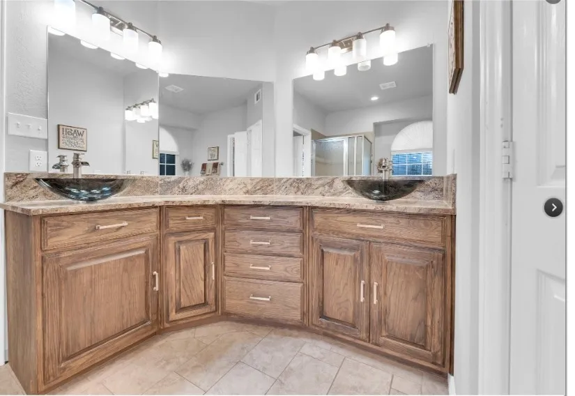 1504 Mountain Laurel Lane DeSoto, TX 75115
