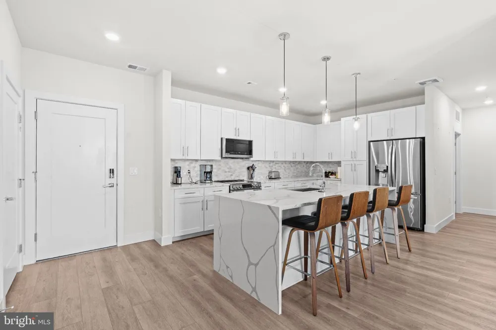 1761 OLD MEADOW ROAD #215 Mclean, VA 22102