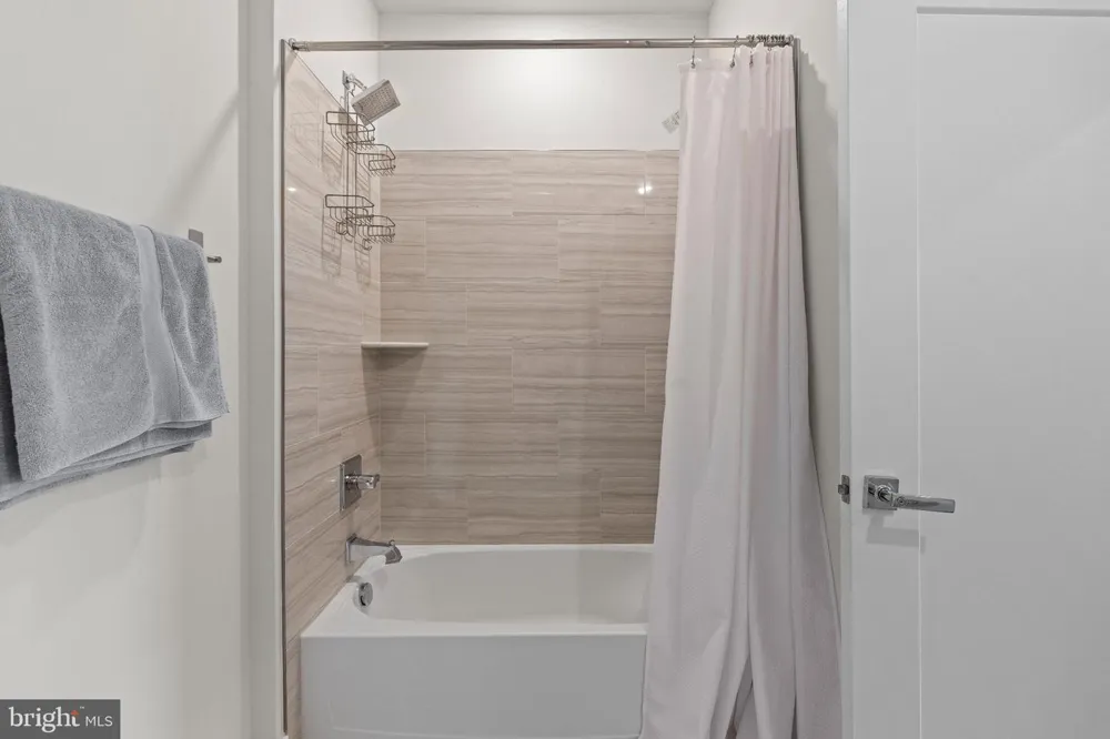 1761 OLD MEADOW ROAD #215 Mclean, VA 22102