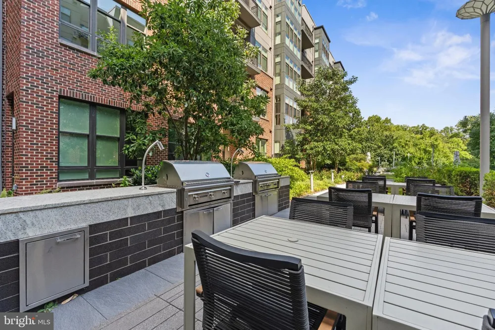 1761 OLD MEADOW ROAD #215 Mclean, VA 22102