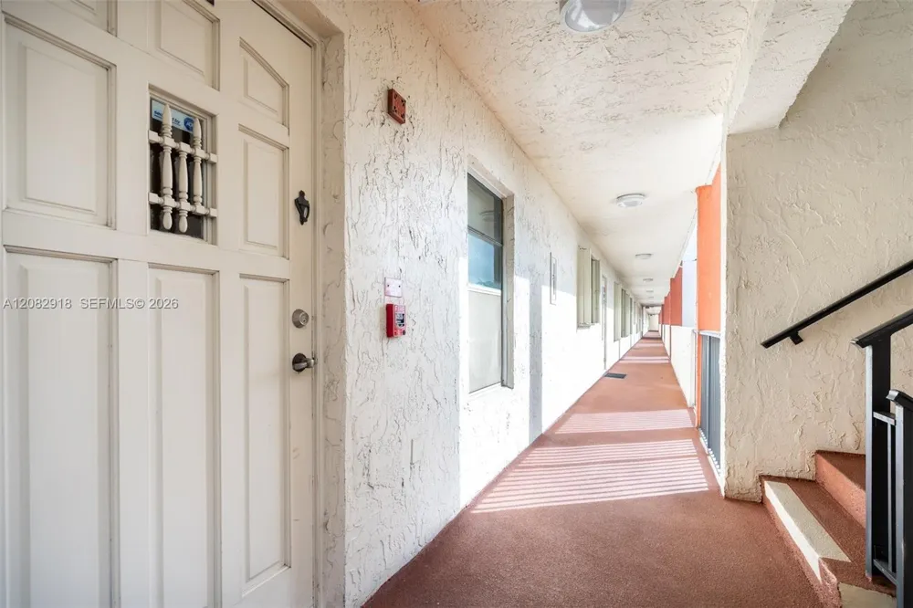 150 S Hollybrook Ter #208 Pembroke Pines, FL 33025