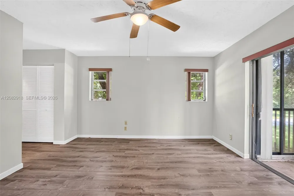 150 S Hollybrook Ter #208 Pembroke Pines, FL 33025