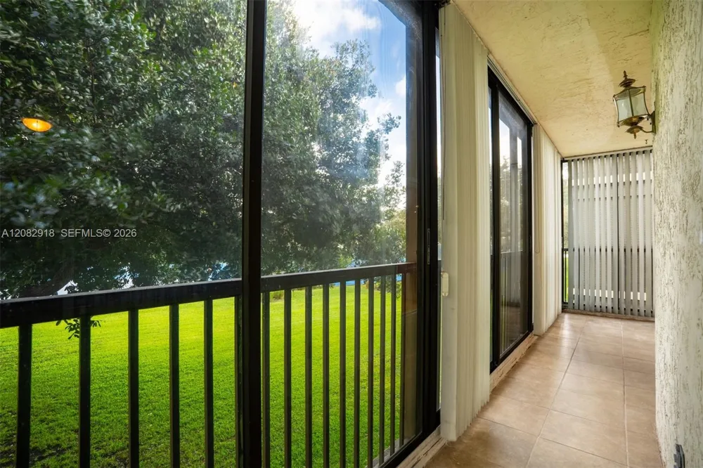 150 S Hollybrook Ter #208 Pembroke Pines, FL 33025
