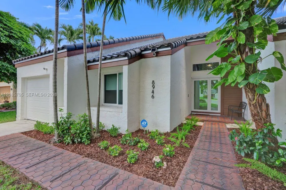 8946 SW 150th Ct Cir E Miami, FL 33196
