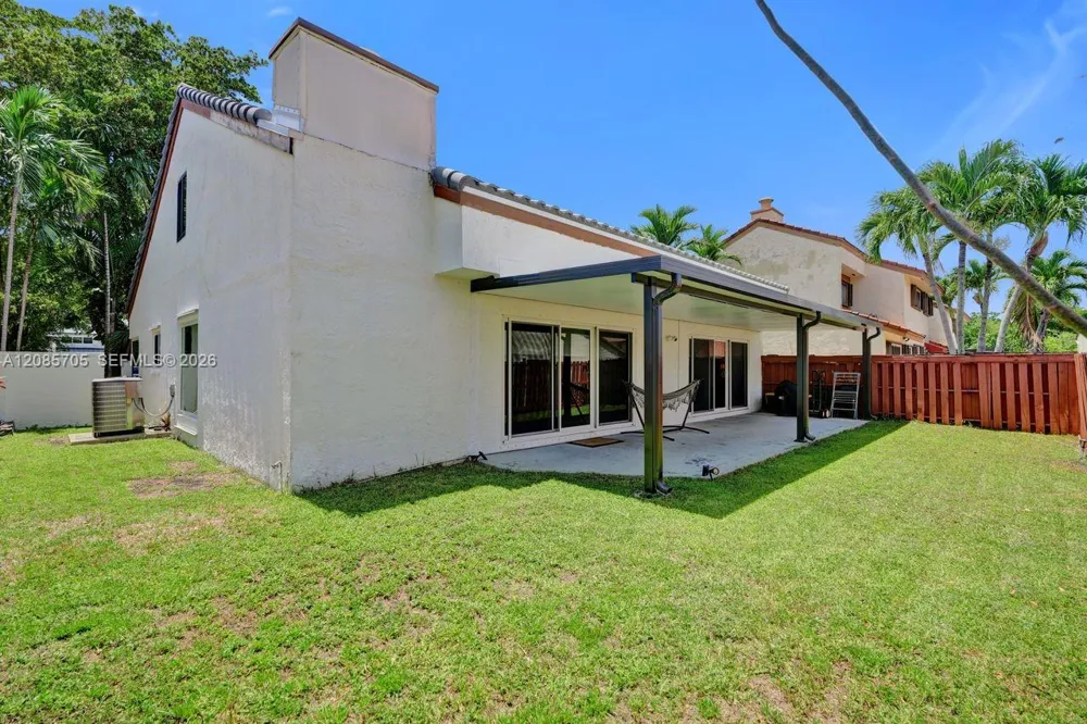 8946 SW 150th Ct Cir E Miami, FL 33196