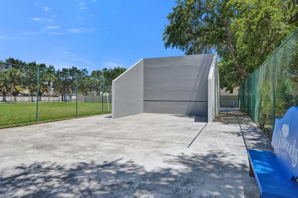 8946 SW 150th Ct Cir E Miami, FL 33196