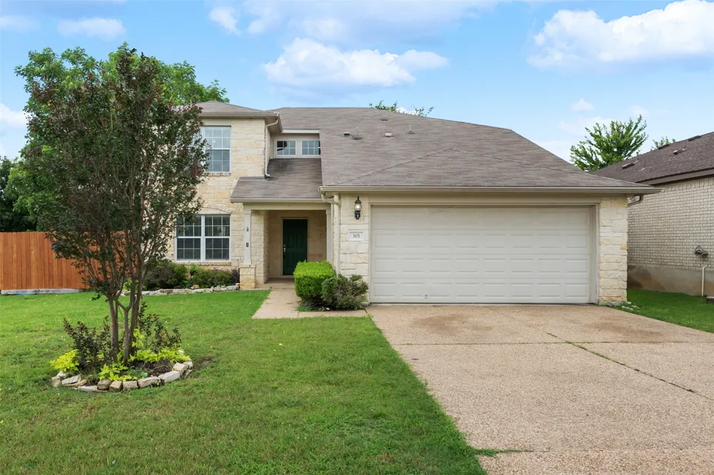 301 Lark Street Leander, TX 78641