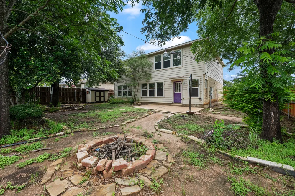 301 Lark Street Leander, TX 78641