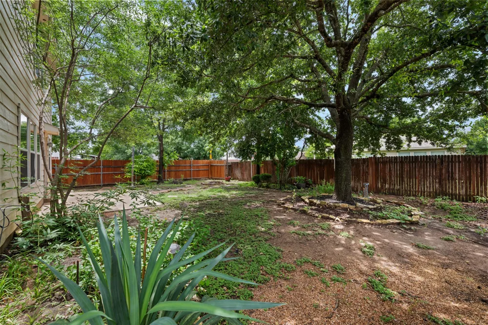 301 Lark Street Leander, TX 78641