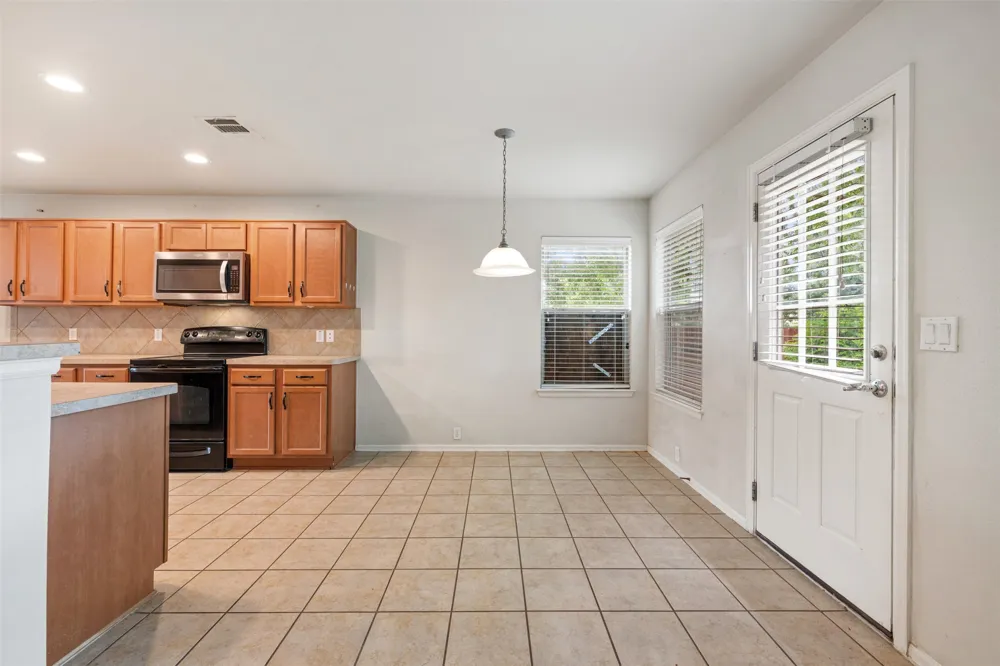 301 Lark Street Leander, TX 78641