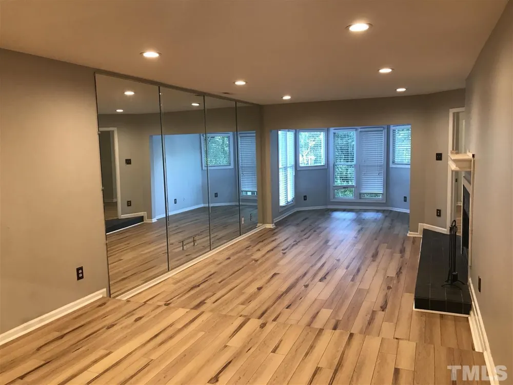 1000 Brighthurst Drive Raleigh, NC 27605