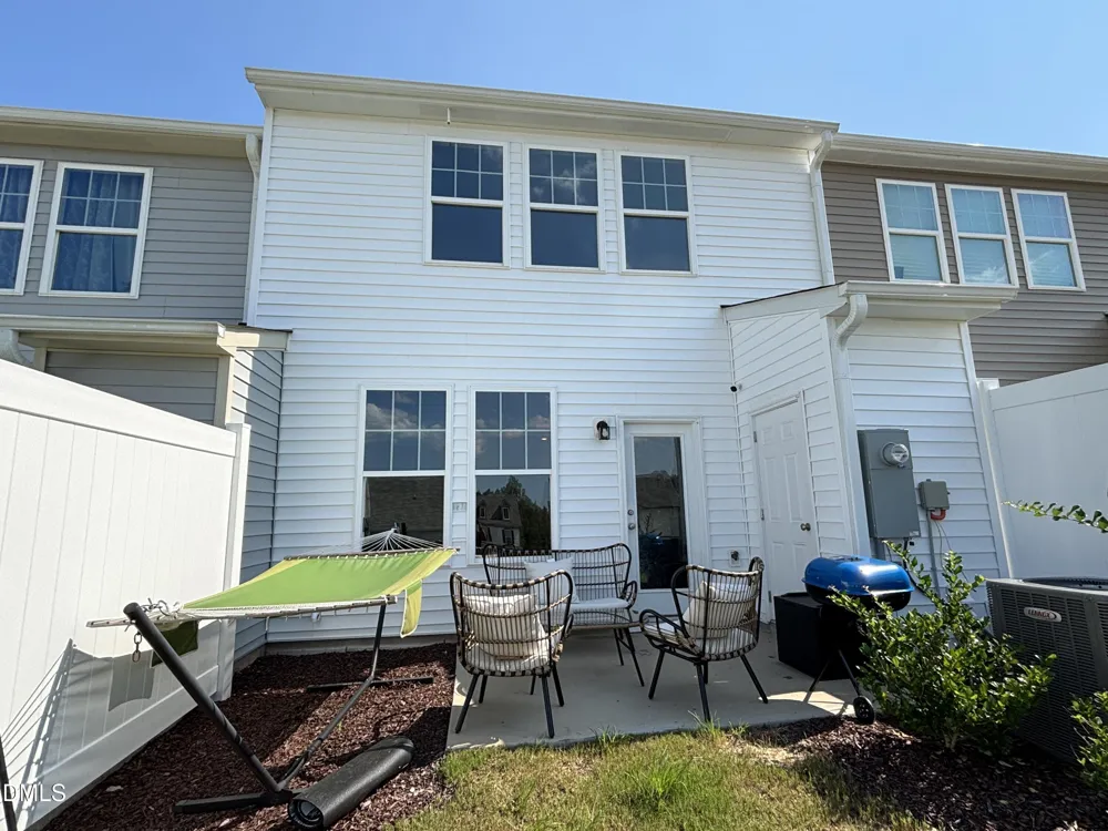 816 Channel Drop Loop Zebulon, NC 27597