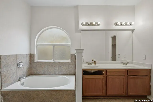 6010 Wood Pass San Antonio, TX 78249