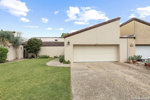 362 ENGLEWOOD DR Kerrville, TX 78028