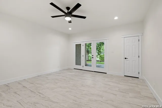 362 ENGLEWOOD DR Kerrville, TX 78028