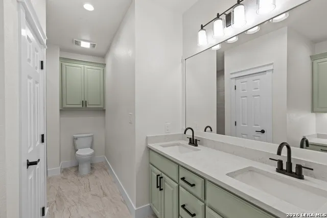 362 ENGLEWOOD DR Kerrville, TX 78028
