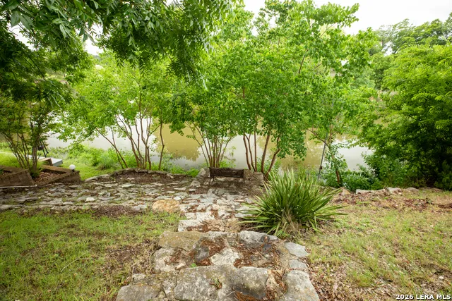 362 ENGLEWOOD DR Kerrville, TX 78028