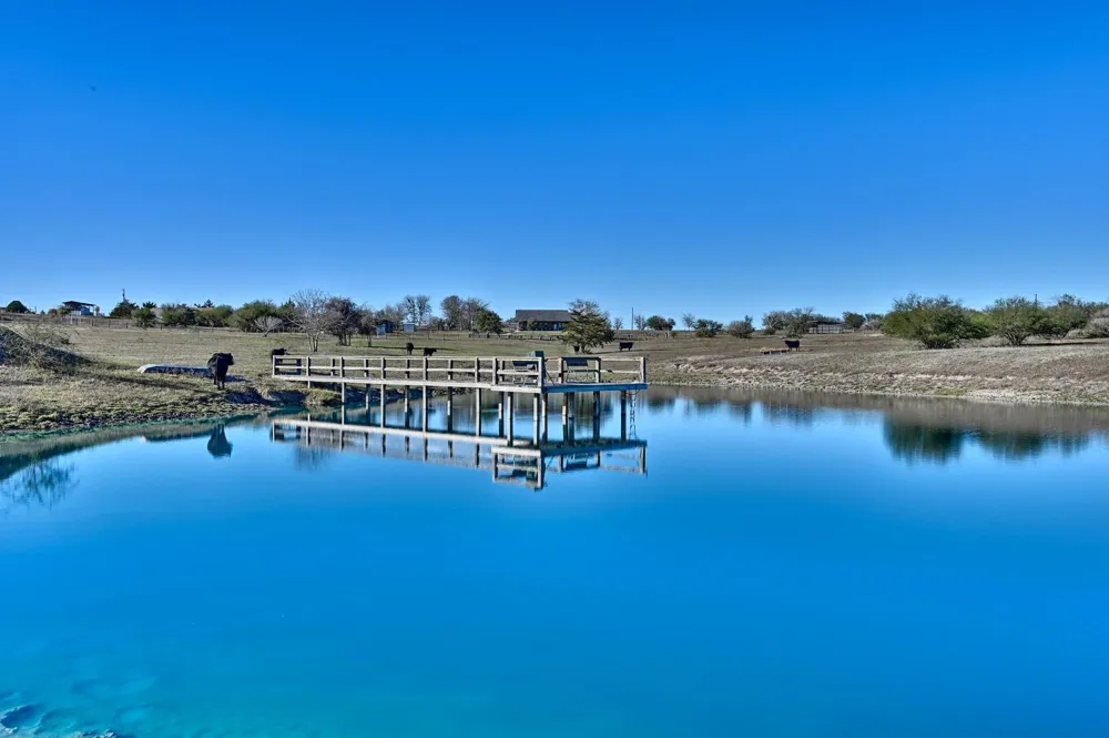 1733 County Road 376 Shiner, TX 77984