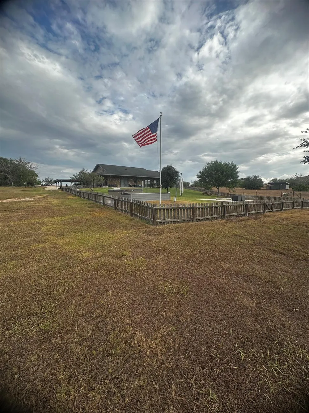 1733 County Road 376 Shiner, TX 77984