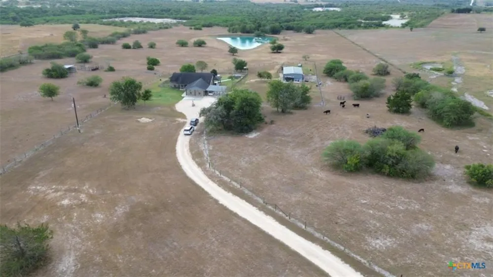 1733 County Road 376 Shiner, TX 77984