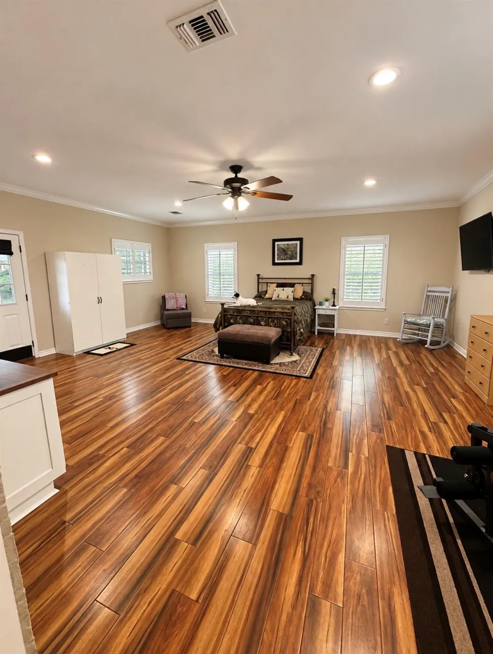 1733 County Road 376 Shiner, TX 77984