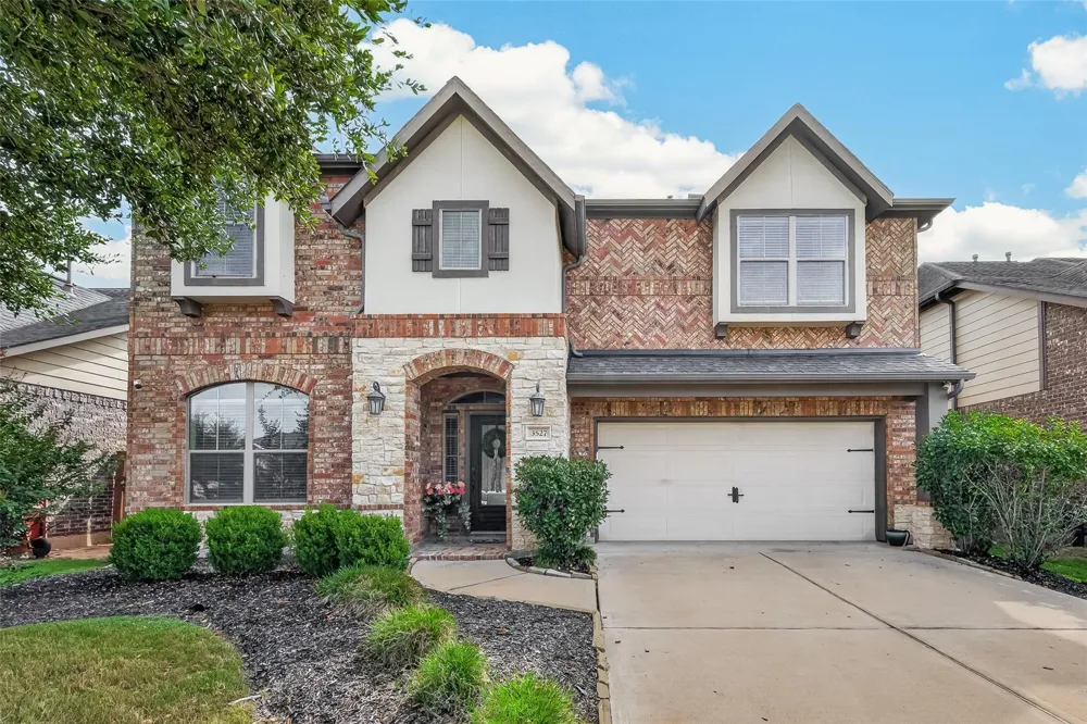 3527 Chestnut Grove Lane Fulshear, TX 77441