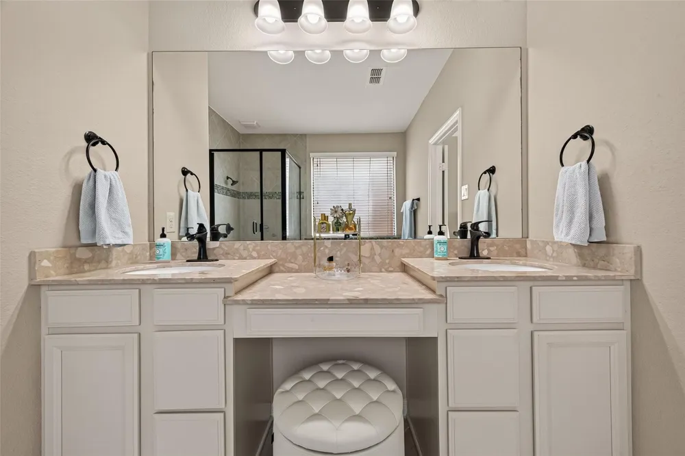 3527 Chestnut Grove Lane Fulshear, TX 77441