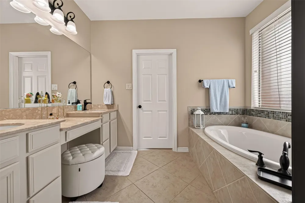 3527 Chestnut Grove Lane Fulshear, TX 77441