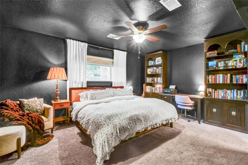 1307 Rev Swinney Street West Columbia, TX 77486