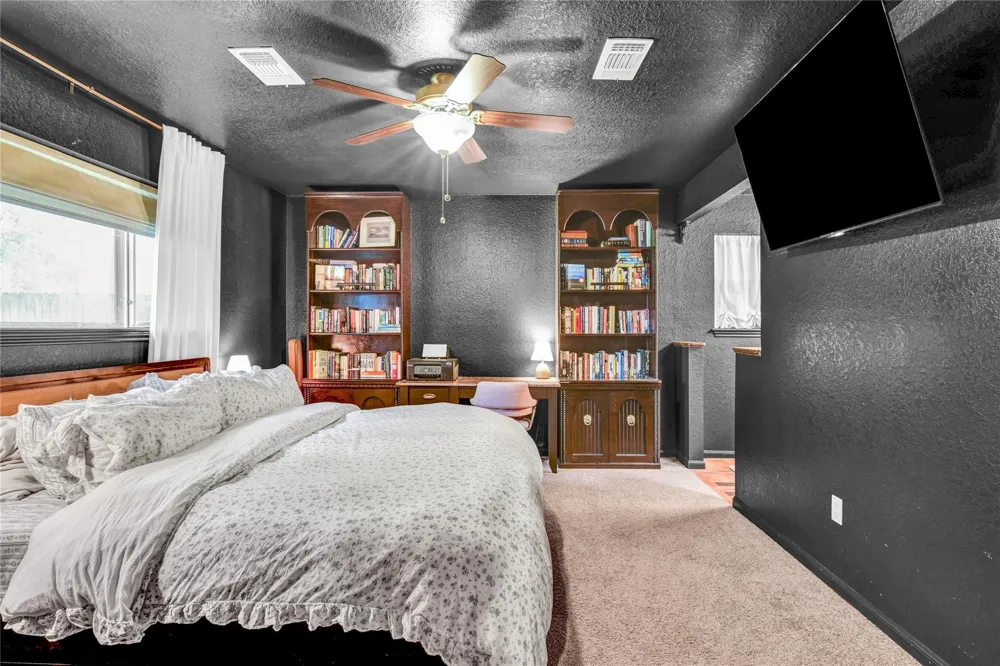 1307 Rev Swinney Street West Columbia, TX 77486