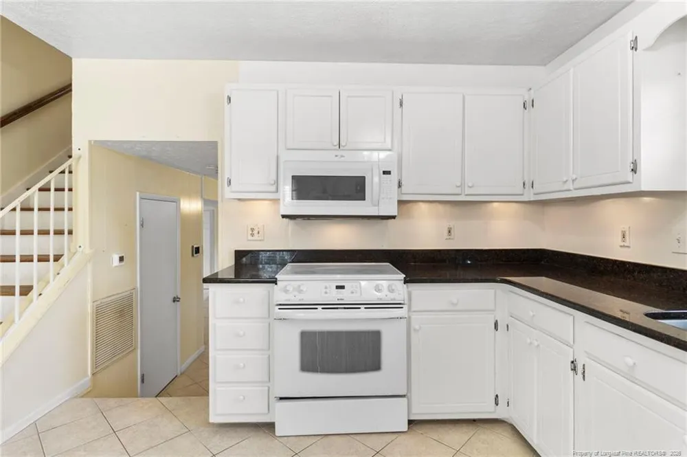6870 Beaver Stone Drive Fayetteville, NC 28314