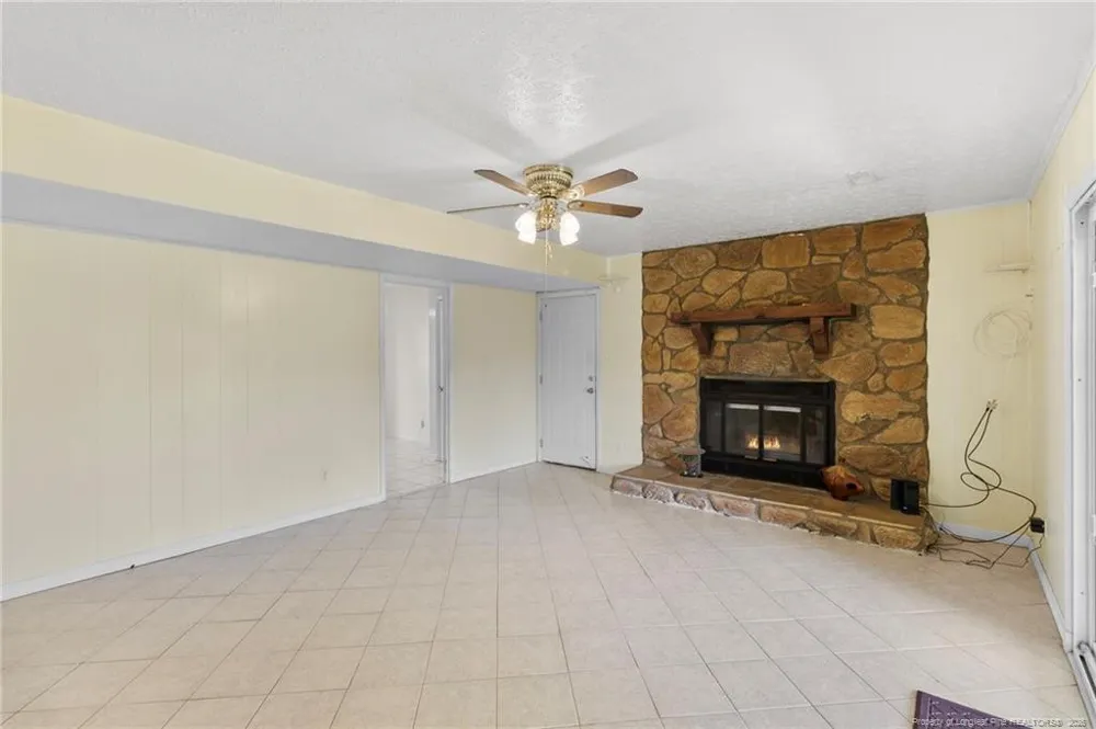 6870 Beaver Stone Drive Fayetteville, NC 28314