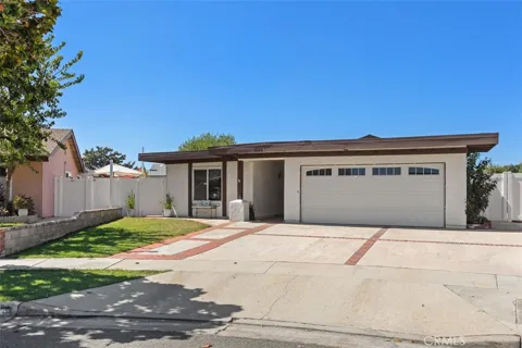 1823 Budlong Circle