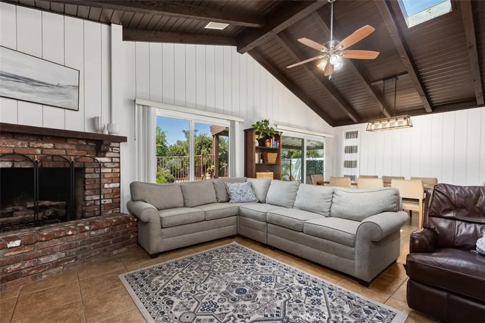 1823 Budlong Circle Anaheim, CA 92807