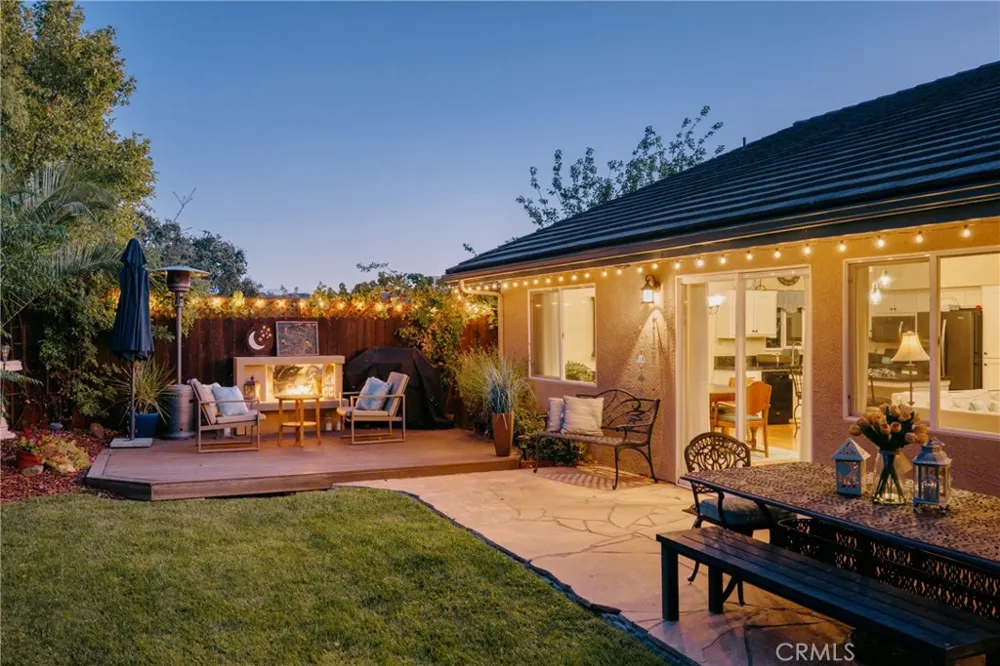 25 Rainbow Court Templeton, CA 93465